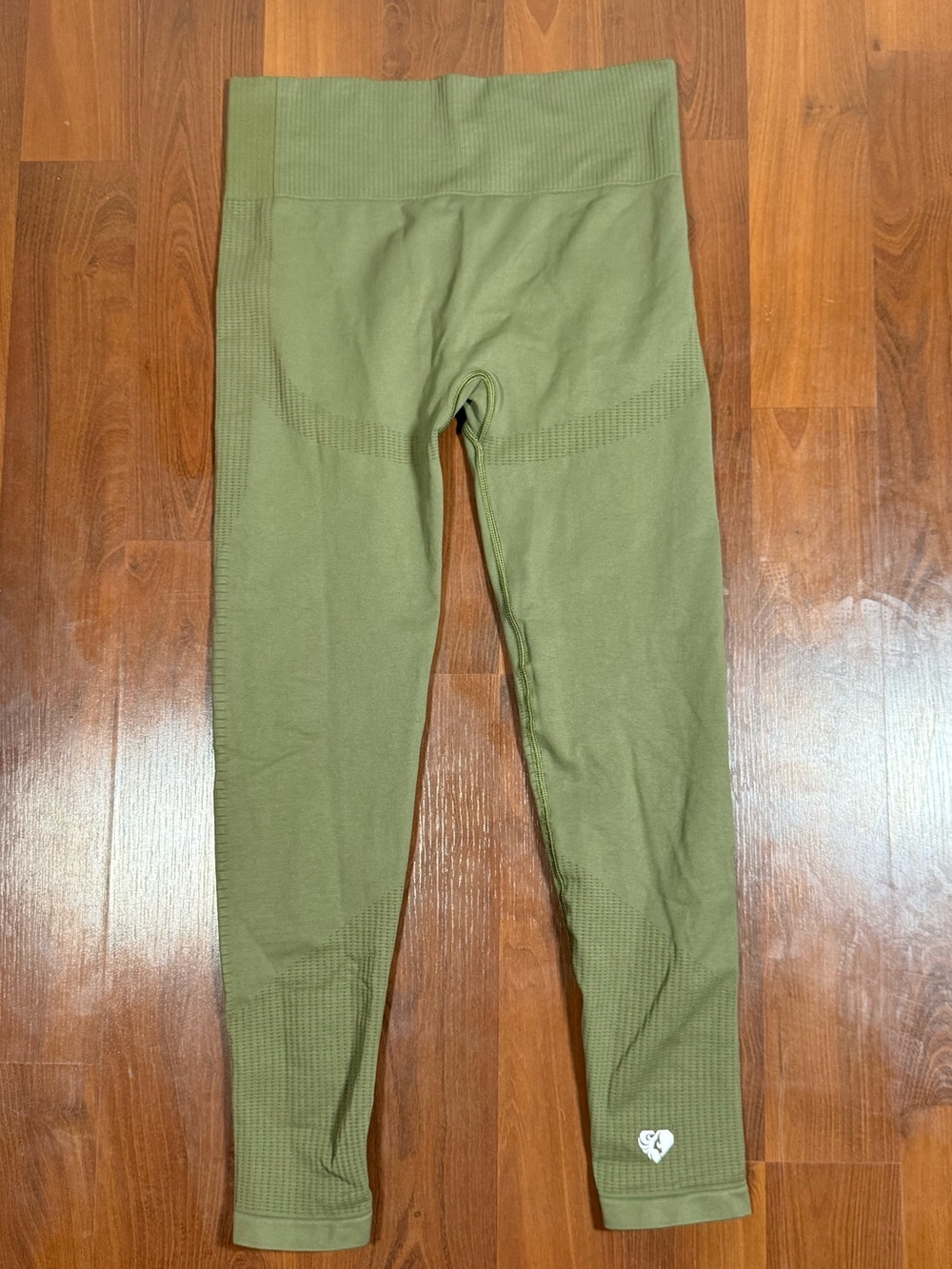 Women’s Best Olive Green Seamless High-Waist Leggings. So nice 😮‍💨🧡